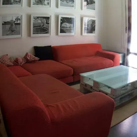 Next To Old Town Apartman