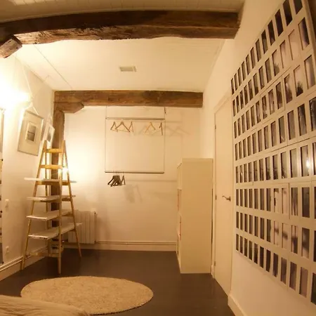 Next To Old Town Apartman *